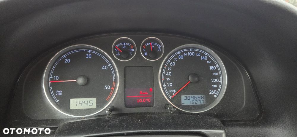 Volkswagen Passat 1.9 TDI Comfortline - 13