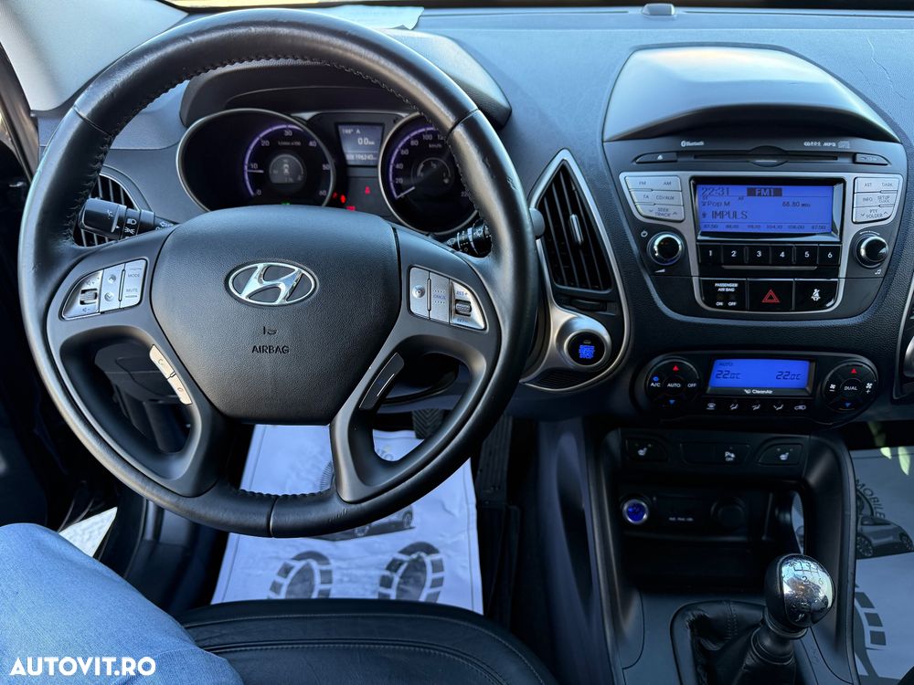 Hyundai ix35 2.0 CRDI 4WD Trend - 8