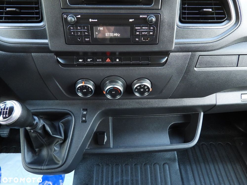 Renault MASTER PLANDEKA WINDA 8 PALET WEBASTO TEMPOMAT LEDY PNEUMATYKA KLIMATYZACJA  165KM - 34