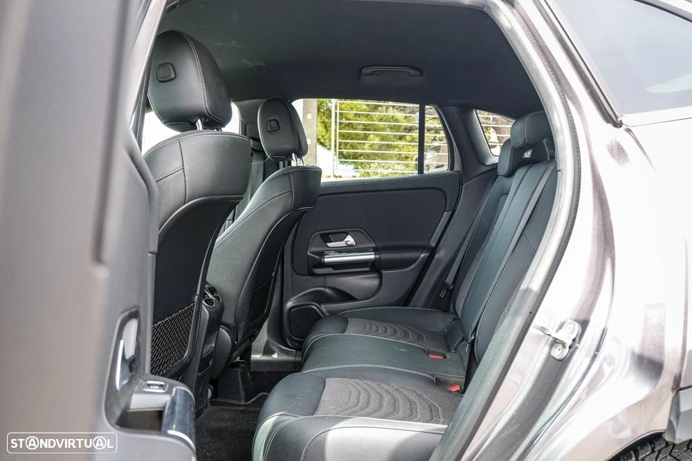Mercedes-Benz GLA 250 e 8G-DCT Progressive - 12