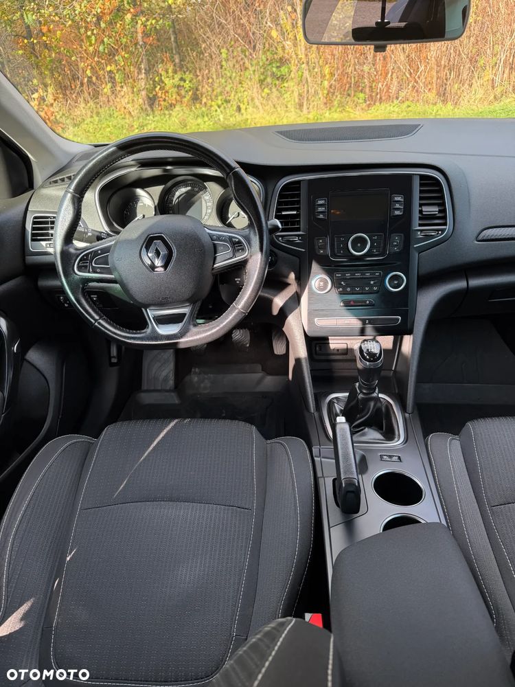 Renault Megane 1.5 Blue dCi Business - 12