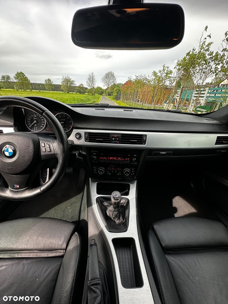 BMW Seria 3 320i M Sport Edition - 30