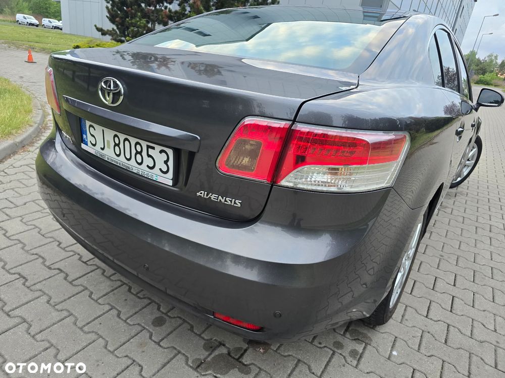 Toyota Avensis 2.0 D-4D Luna - 27