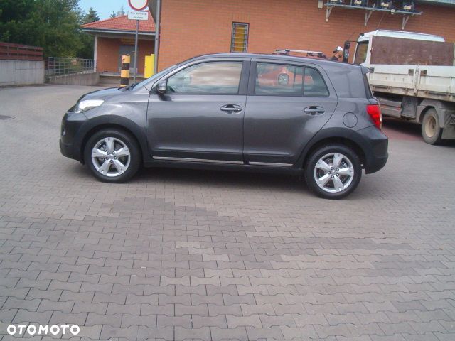 Toyota Urban Cruiser - 8
