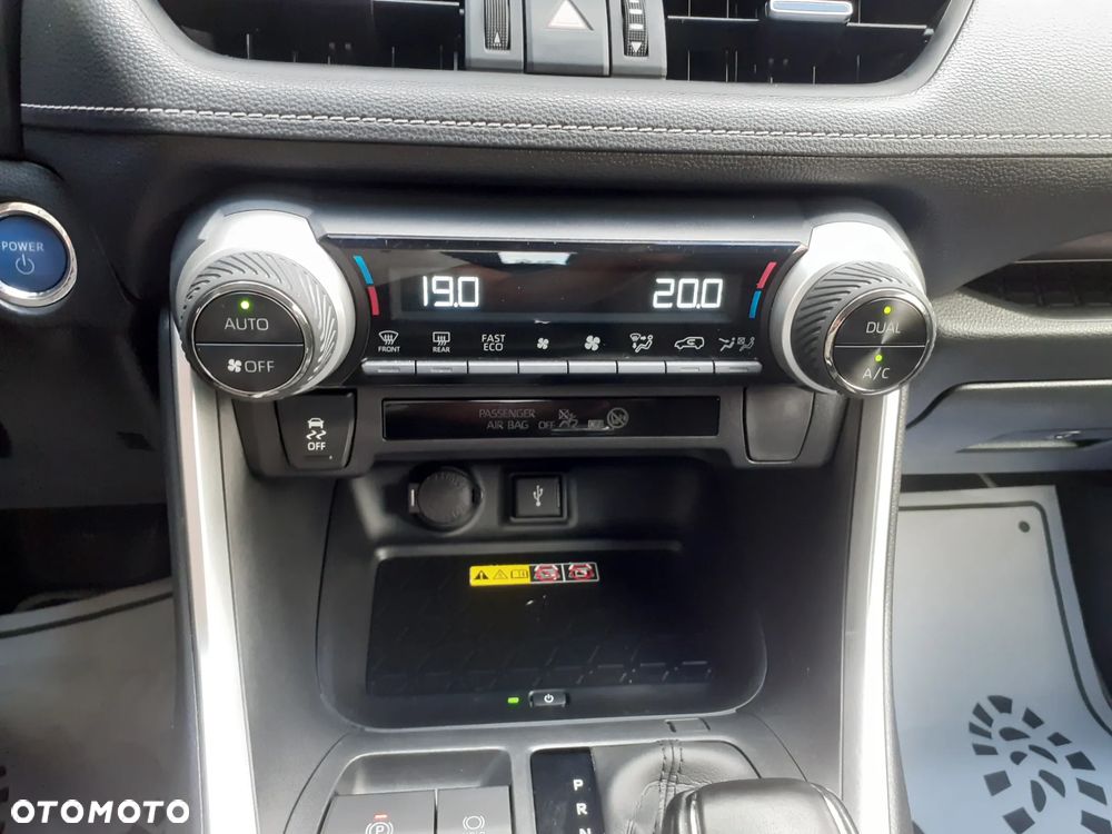 Toyota RAV4 - 23