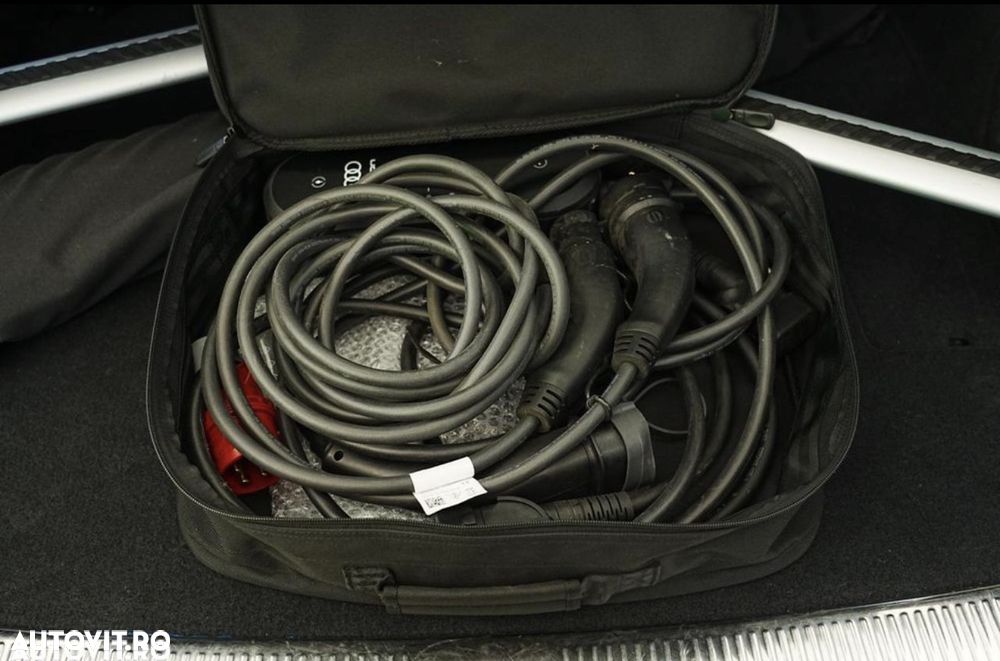 Audi Q5 50 TFSIe quattro S tronic S line - 35