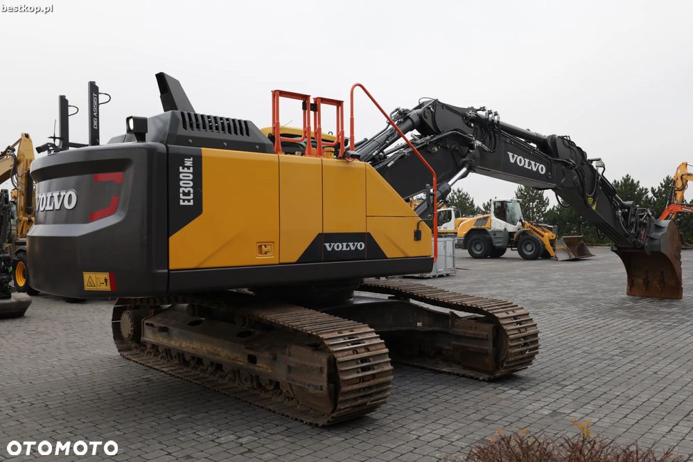 Volvo EC300E NL - 35