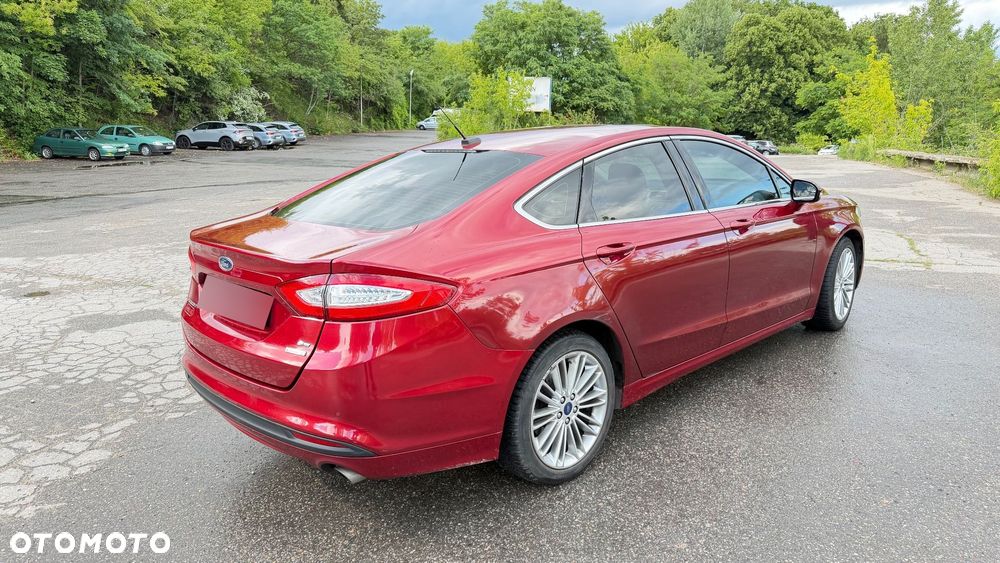 Ford Fusion - 4