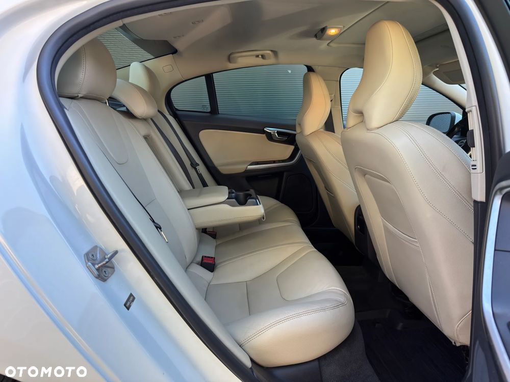 Volvo S60 T5 Drive-E Summum - 22