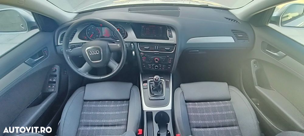 Audi A4 2.0 TDI DPF Ambiente - 8