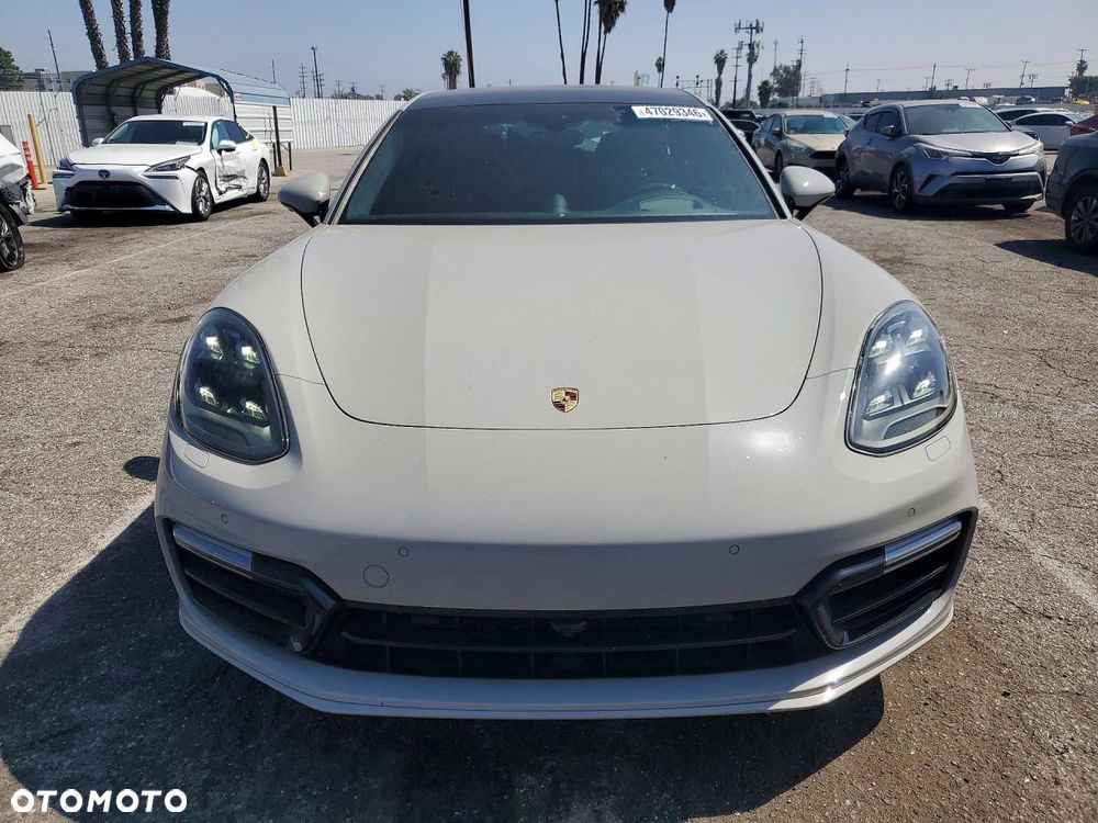 Porsche Panamera - 6