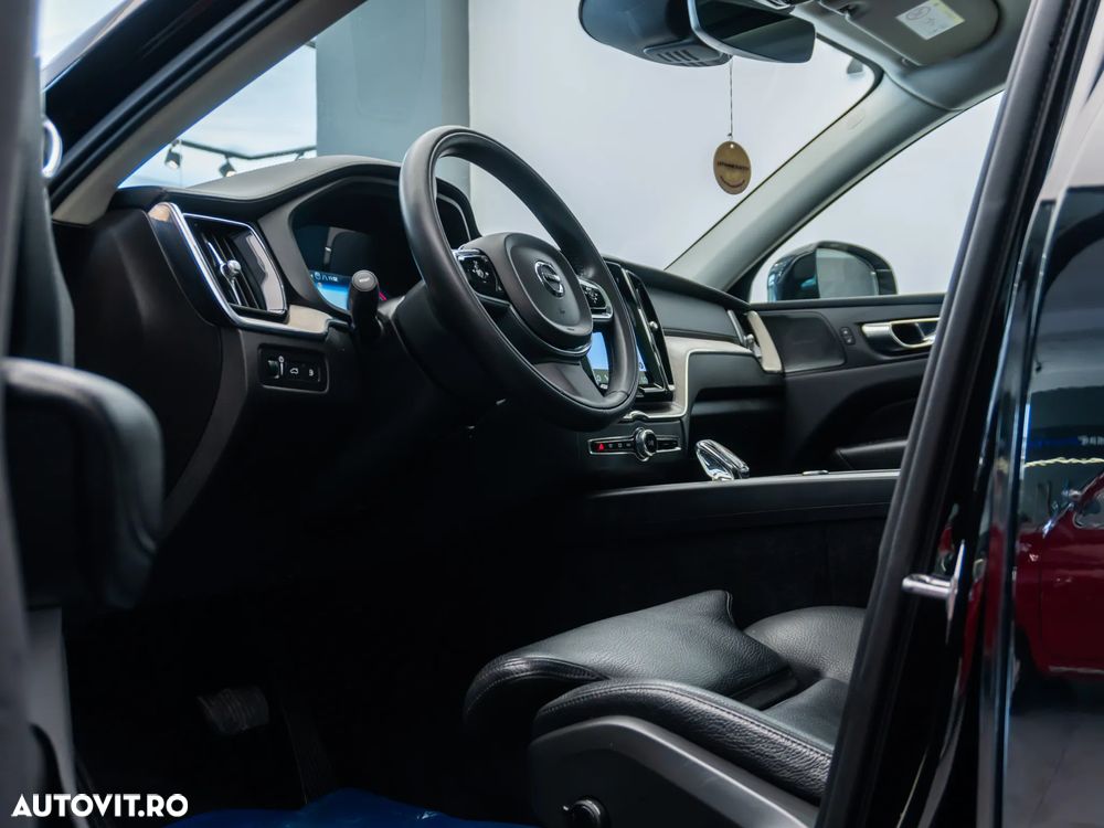 Volvo XC 60 T6 AWD Recharge Geartronic Inscription - 31