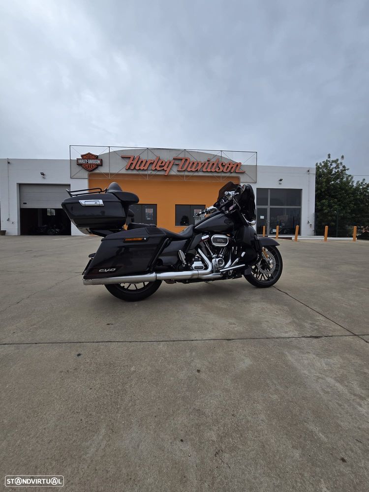 Harley-Davidson FLHXS Street Glide 117 CVO