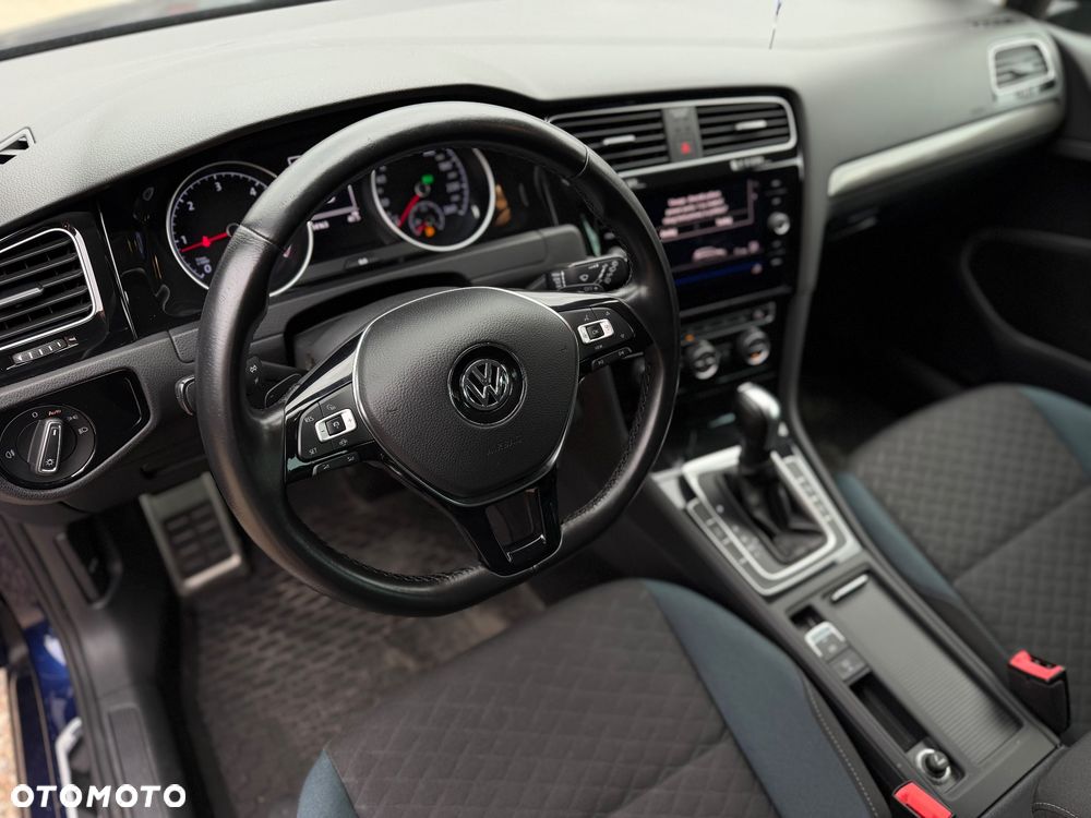 Volkswagen Golf 2.0 TDI SCR DSG IQ.DRIVE - 16
