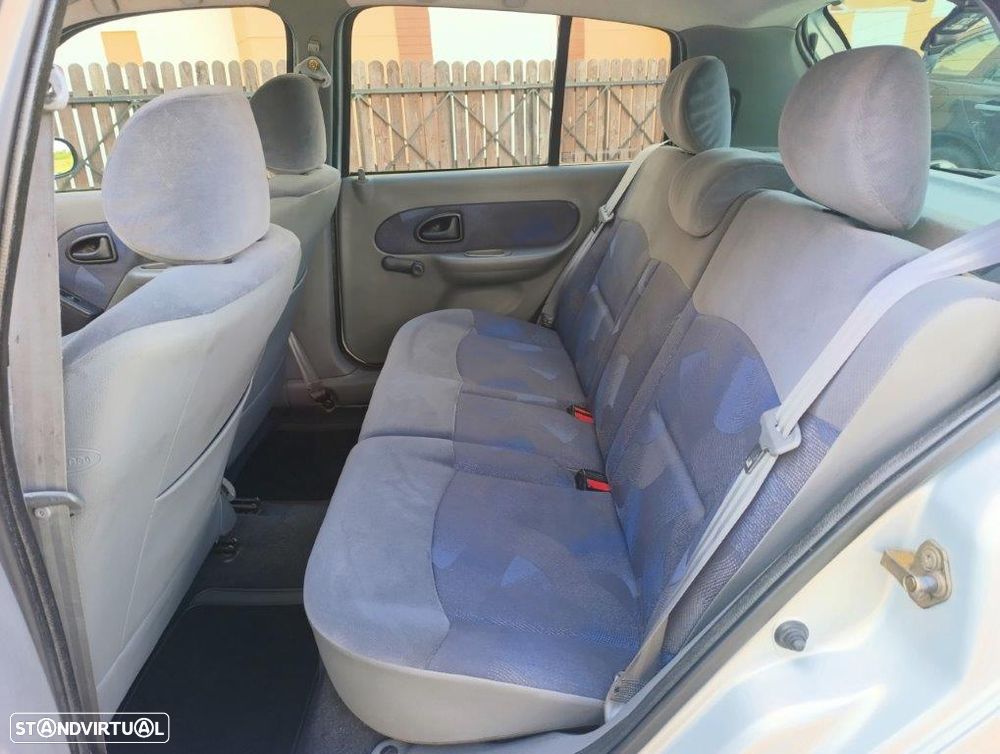 Renault Clio 1.2 RN - 12