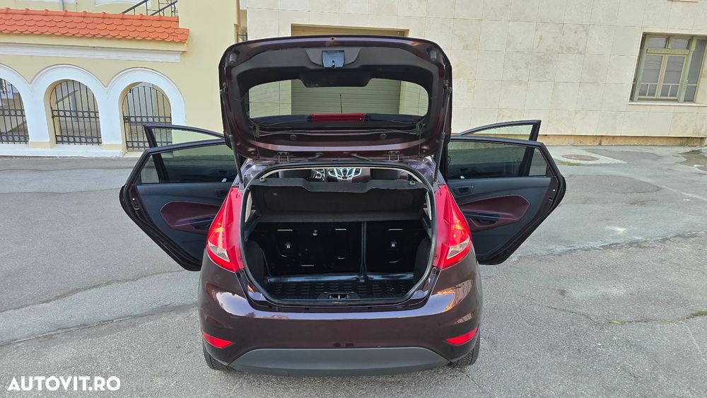 Ford Fiesta 1.6 TDCI Titanium - 20