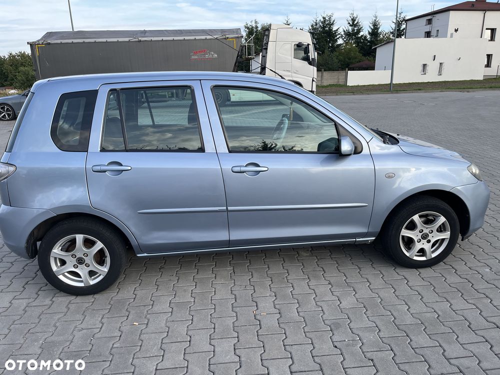 Mazda 2 - 8