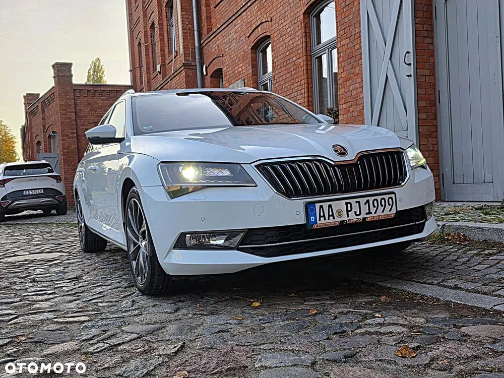 Skoda Superb 2.0 TDI DSG L&K - 20