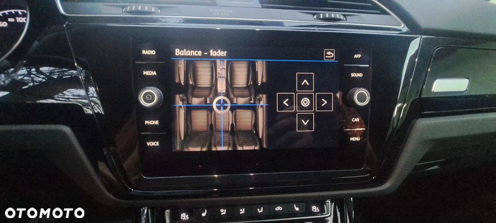 Volkswagen Touran 2.0 TDI BMT Highline DSG - 37