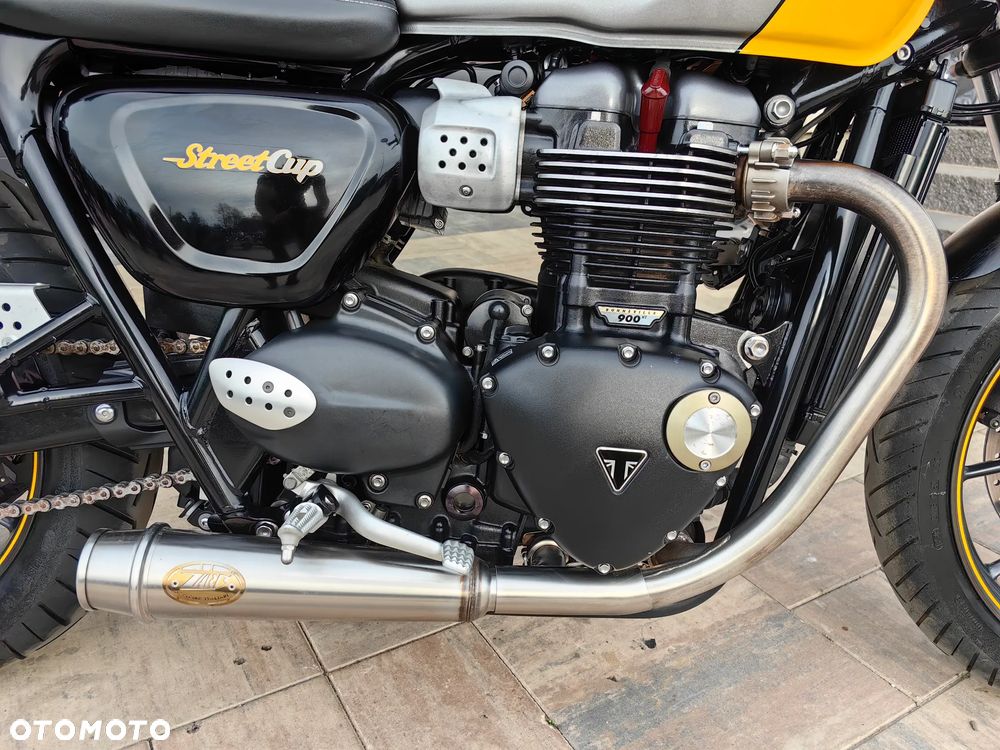Triumph Bonneville - 10