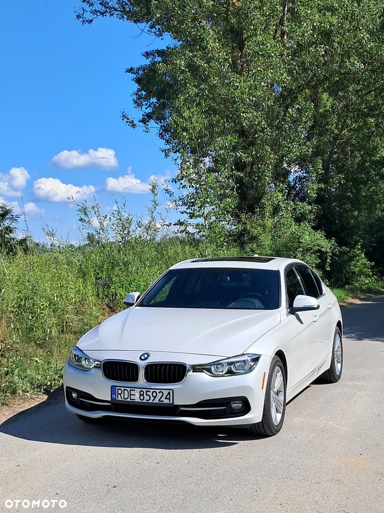 BMW Seria 3 330i - 36