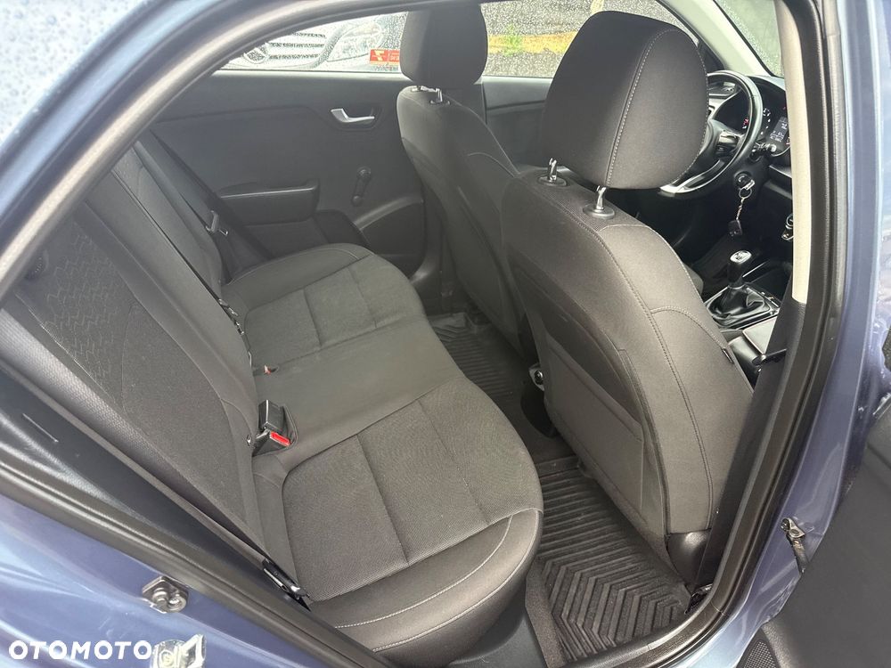Kia Rio 1.4 L - 16