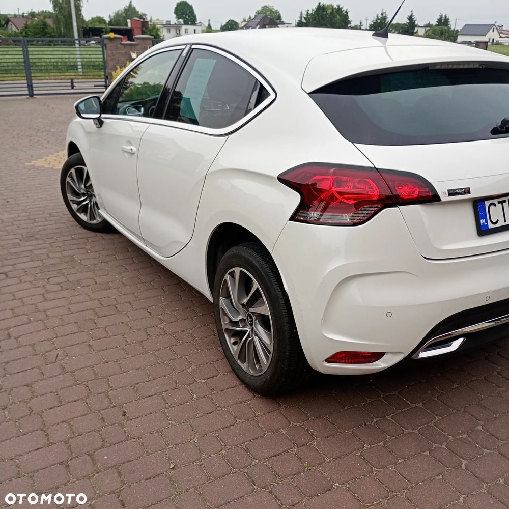 Citroën DS4 e-HDi 115 Chic - 25