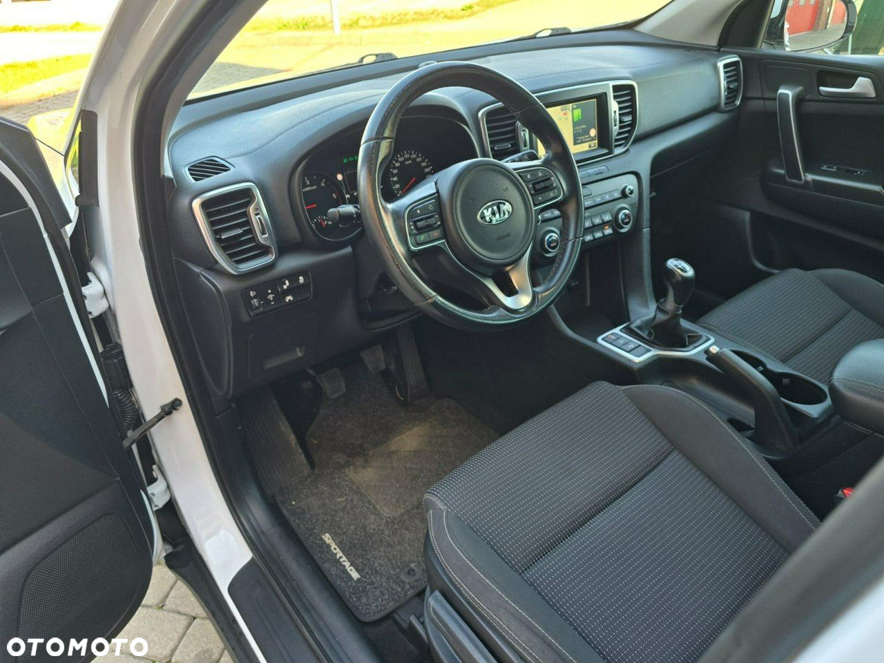 Kia Sportage - 16