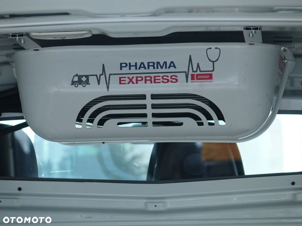 Renault Trafic chłodnia do przewozu leków LONG L2H1 - 15