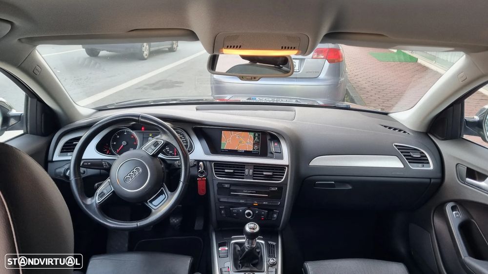 Audi A4 Avant 2.0 TDI Business Line S-line - 11