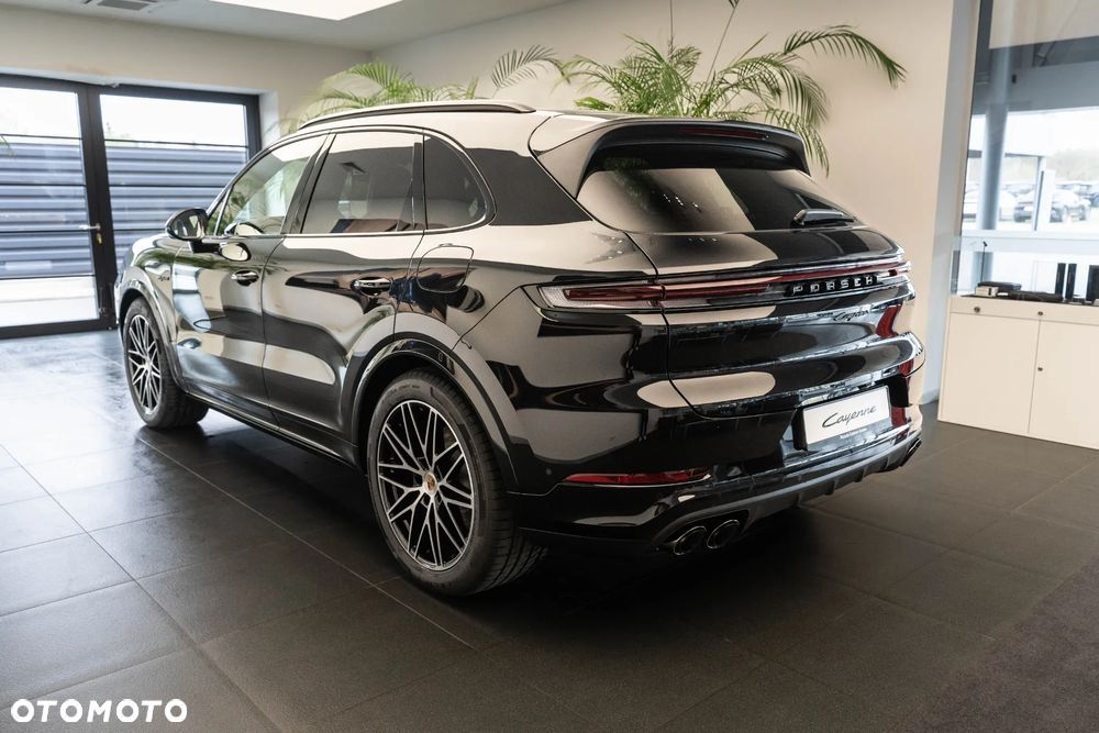 Porsche Cayenne E-Hybrid PHEV Black Edition - 2