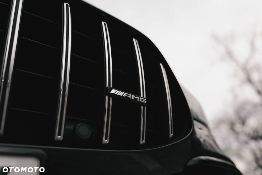 Mercedes-Benz AMG GT 53 4Matic+ 4D Speedshift TCT 9G - 12