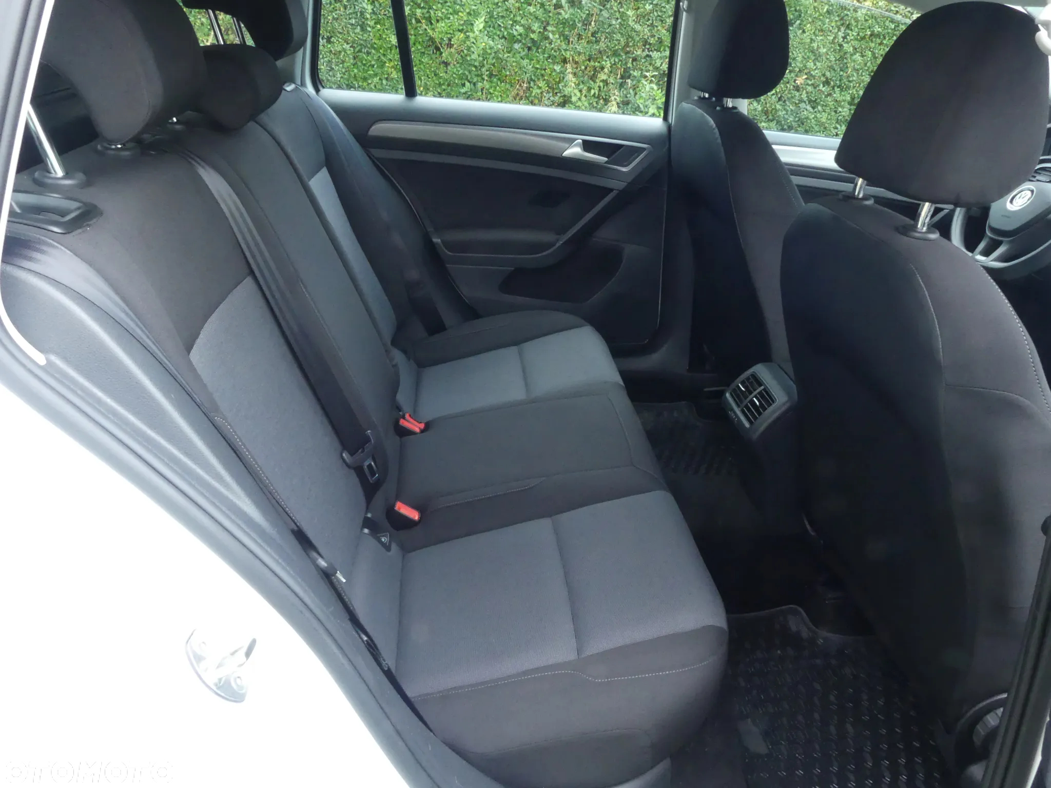 Volkswagen Golf VII 1.2 TSI BMT Comfortline - 7