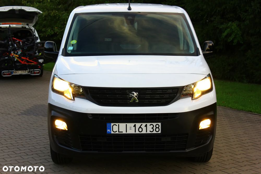 Peugeot PARTNER 1.5HDI 130KM AUTOMAT 8 BIEGÓW LONG DŁUGI 3 OSOBOWY PERFEKT AUTO NAVIGACJA KAMERY,ASYSTENTY,VF23% - 22
