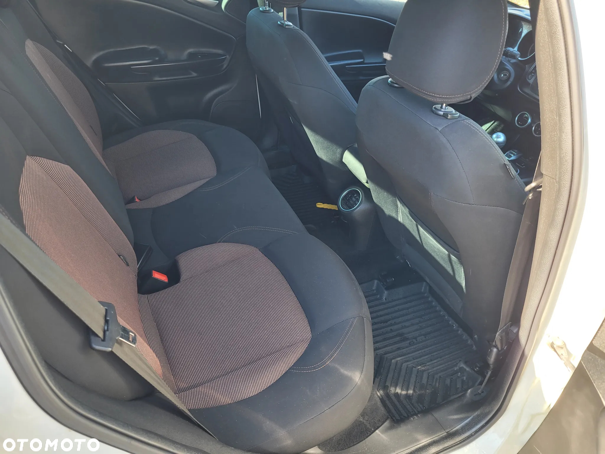 Alfa Romeo Giulietta 1.6 JTDM Distinctive - 32