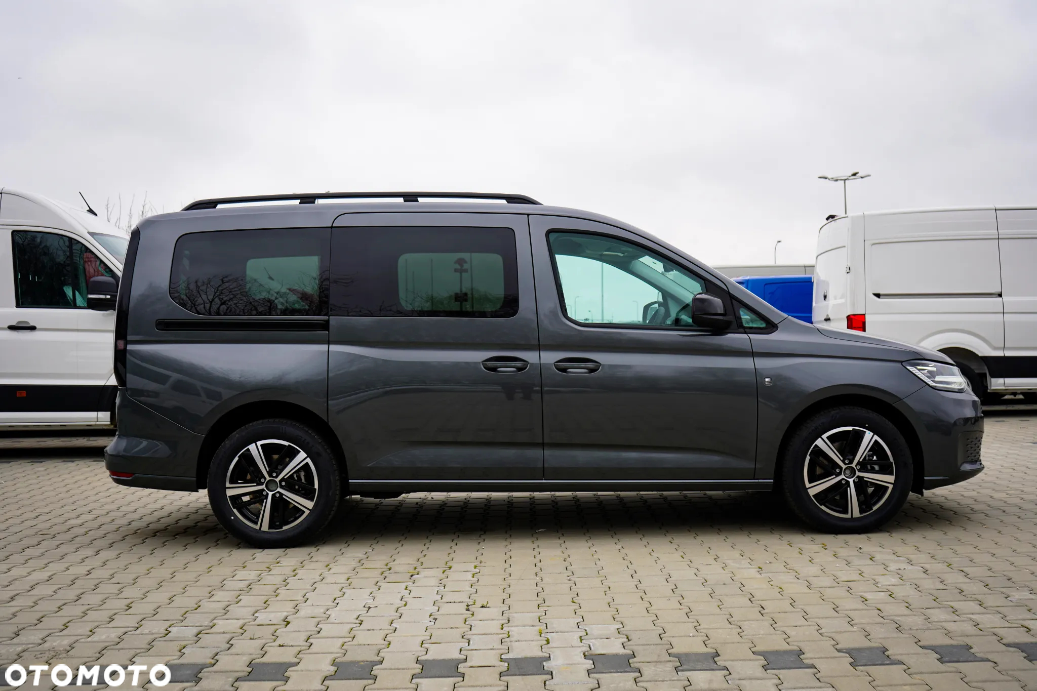 Volkswagen Caddy Maxi 2.0 TDI Life DSG - 11