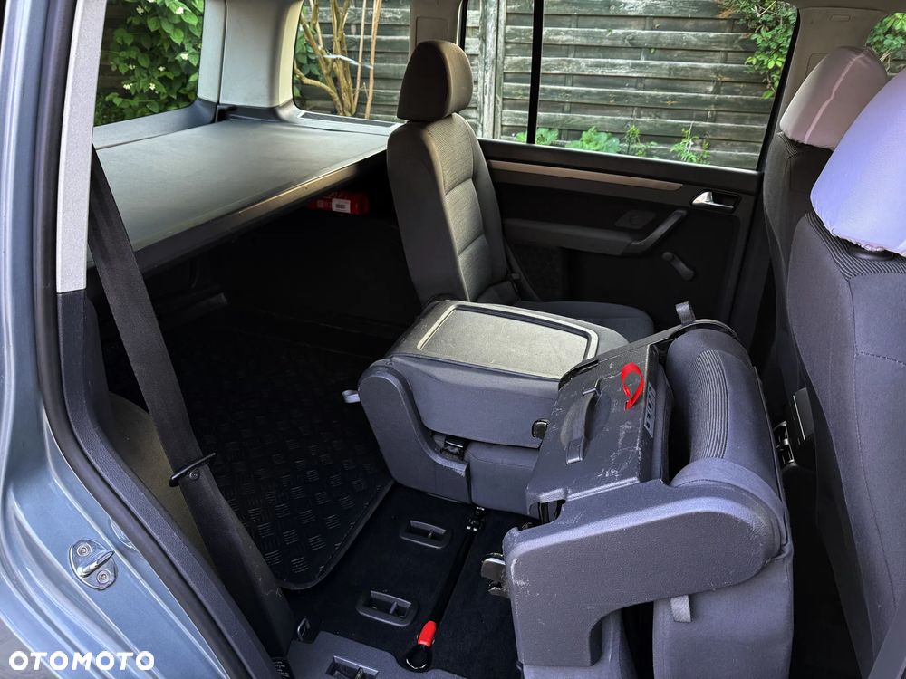 Volkswagen Touran 1.9 TDI Conceptline - 9