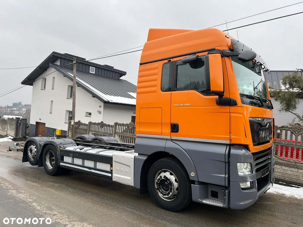 MAN TGX 26.500 * XLX * Euro 6 * INDIVIDUAL * Skrętna Oś * Poduszki Przód Tył * Winda * Rama do Zabudowy * Autolaweta * z Niemiec * Stan PERFEKCYJNY * - 9