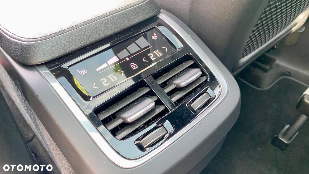 Volvo XC 90 T5 AWD Momentum 7os - 11