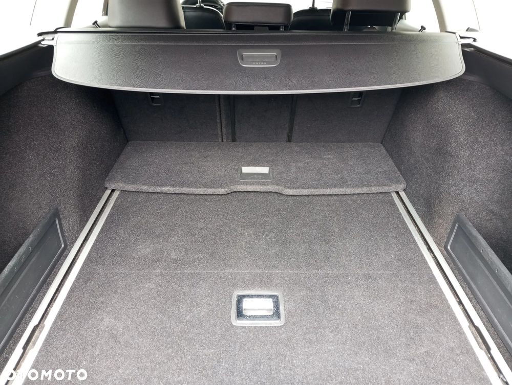 Volkswagen Passat Variant 2.0 TDI 4Mot Highline DSG - 29