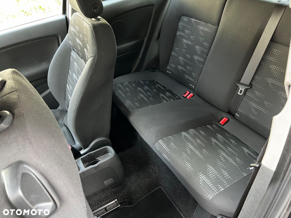 Opel Corsa 1.4 16V Satellite - 17