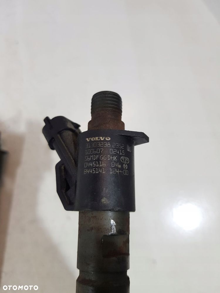 wtryskiwacz 31303238 0445116046 volvo s60 v60 xc60 xc70 v40 2.0 d3 163km - 5