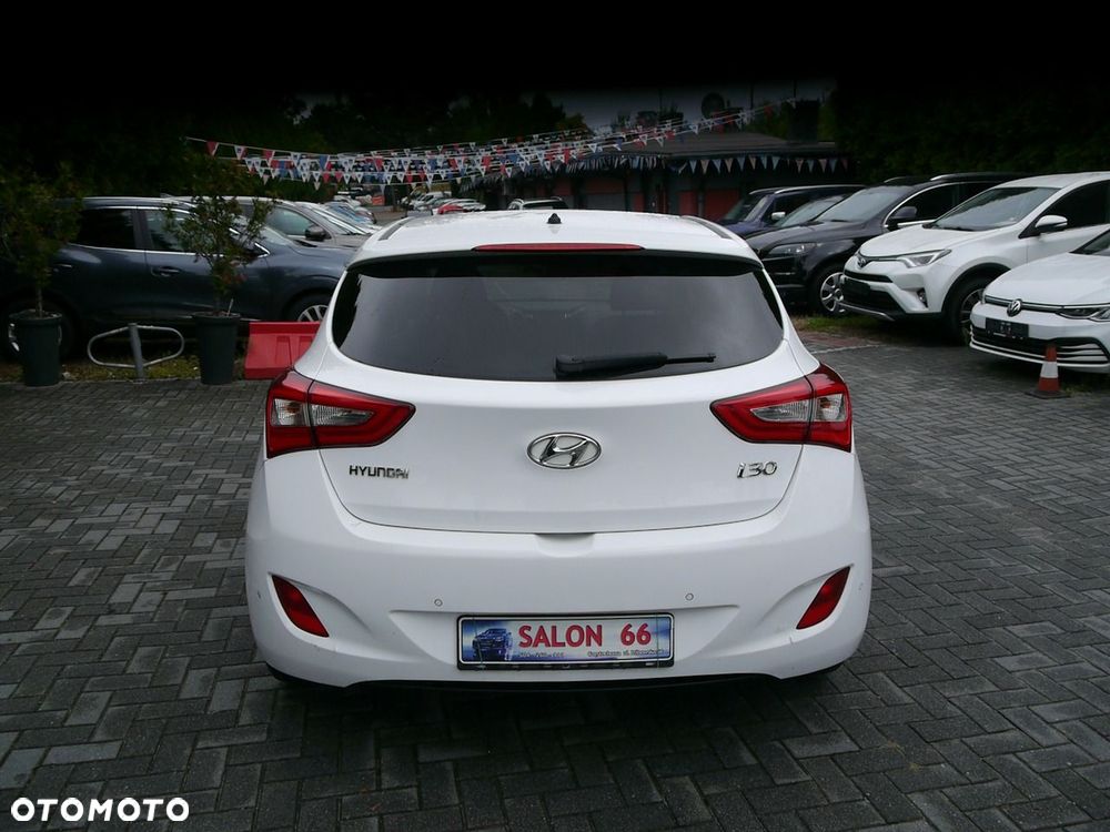 Hyundai i30 - 16