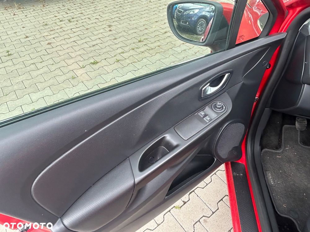 Renault Clio TCe 90 Limited - 12