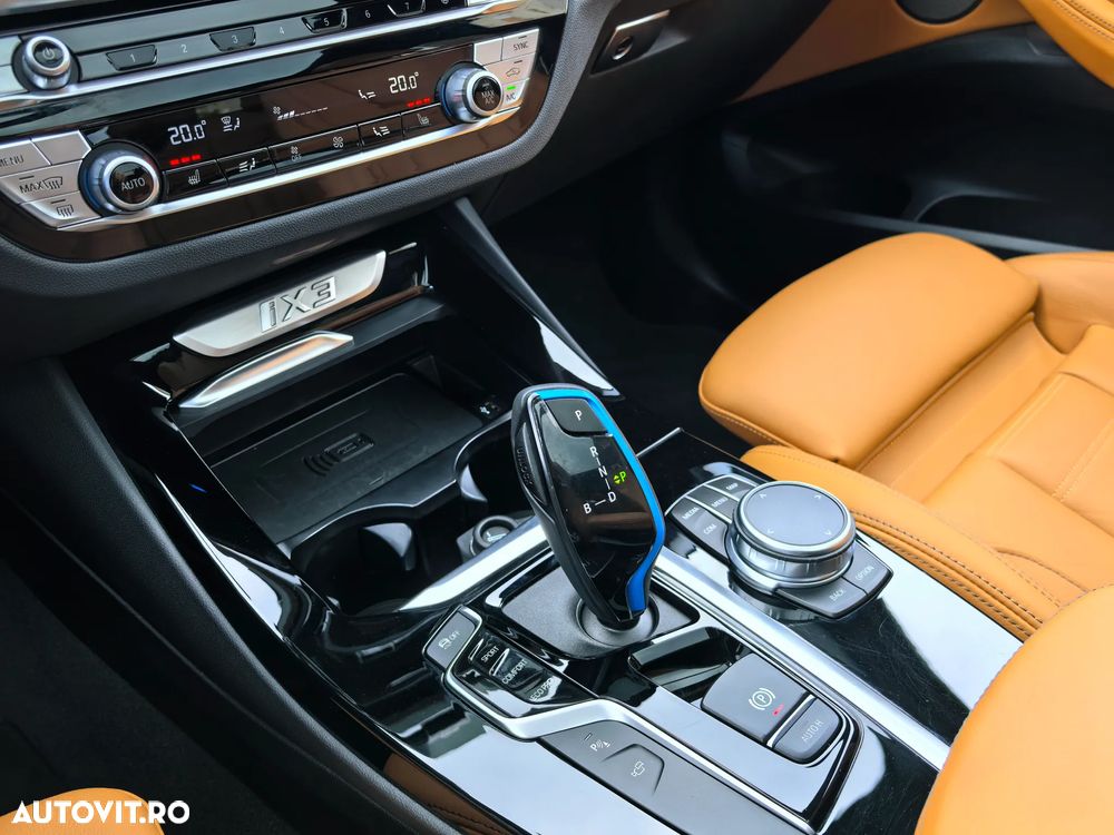 BMW iX3 Standard - 16