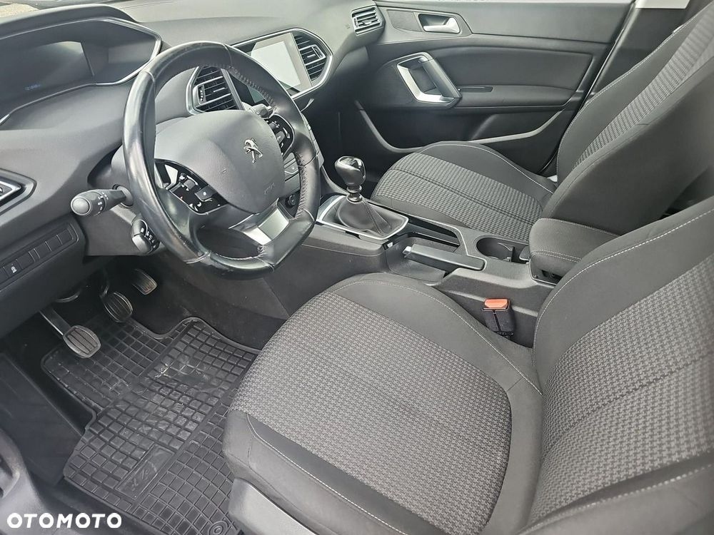 Peugeot 308 - 15