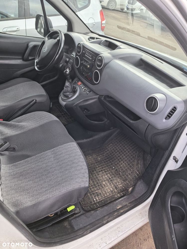 Citroën BERLINGO - 11