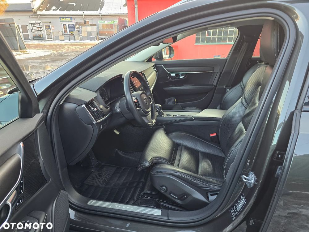 Volvo V90 Cross Country T6 AWD - 11