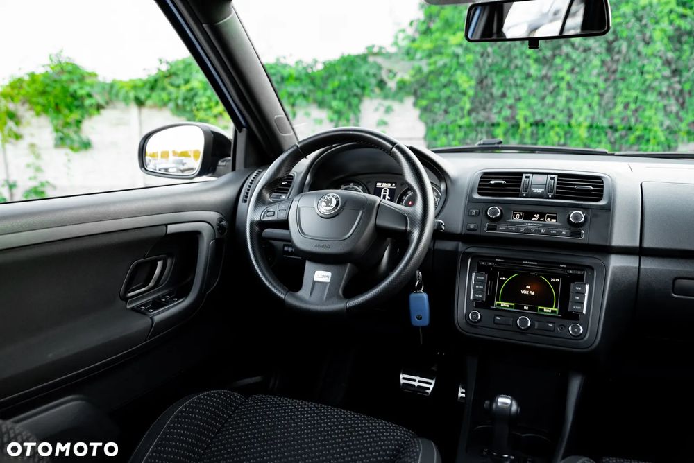 Skoda Fabia 1.4 TSI DSG RS - 29