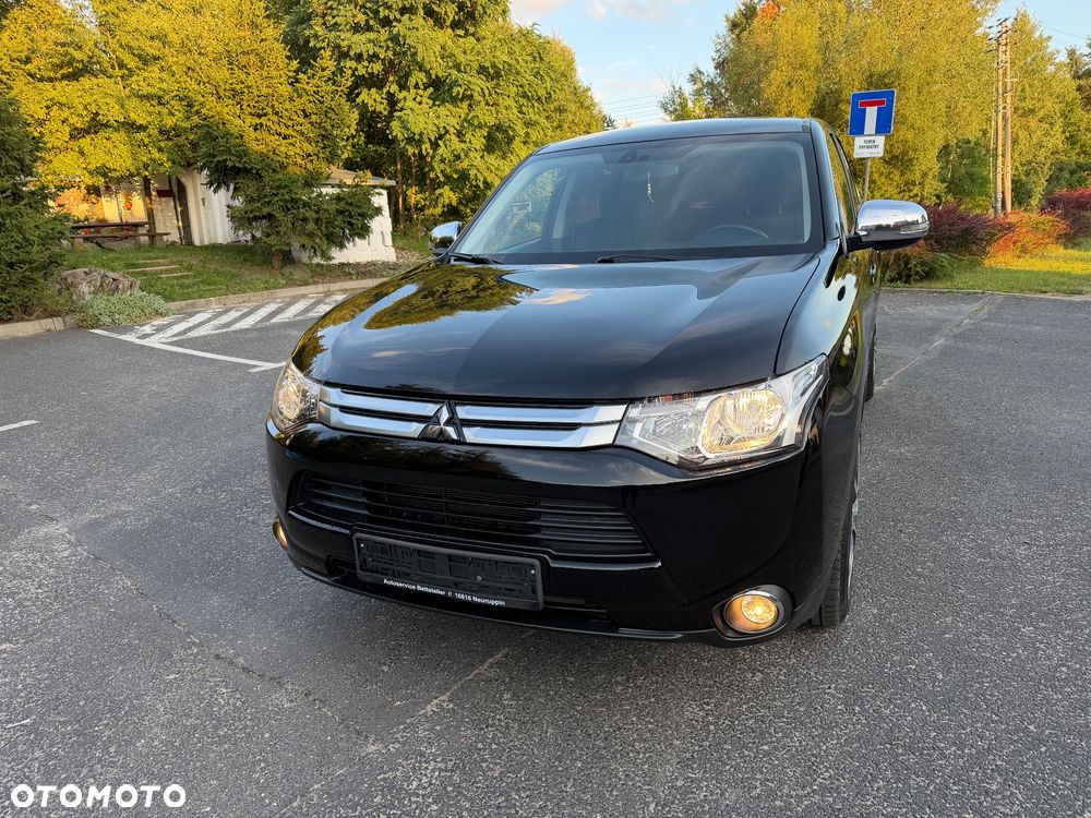 Mitsubishi Outlander - 4